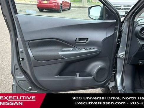 Used 2025 Nissan Kicks Play S image 9