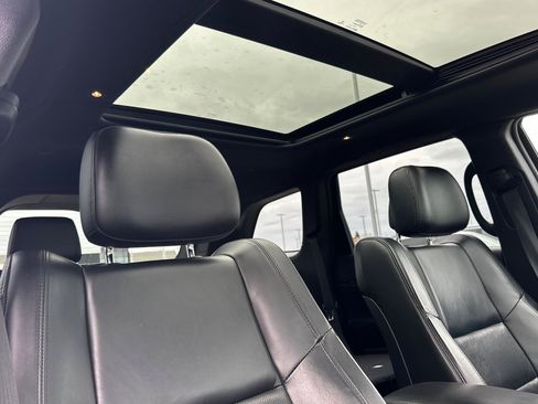 Used 2018 Jeep Grand Cherokee Limited w/ Luxury Group II image 17