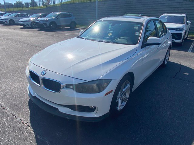 Used 2014 BMW 320i Sedan RWD image 9