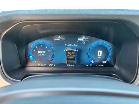 Used 2025 Ford Bronco Outer Banks AWD/4WD image 13