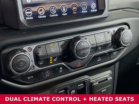 Used 2023 Jeep Wrangler Unlimited Sahara w/ Cold Weather Group AWD/4WD image 10