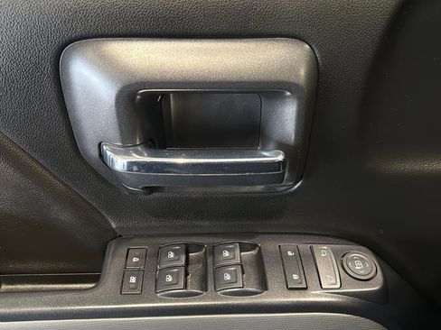 Used 2018 Chevrolet Silverado 1500 LT w/ All Star Edition AWD/4WD image 17
