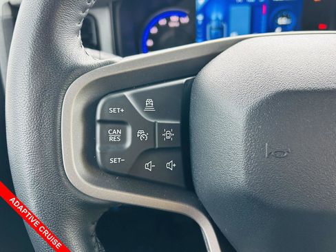 Used 2023 Ford Bronco Badlands image 7