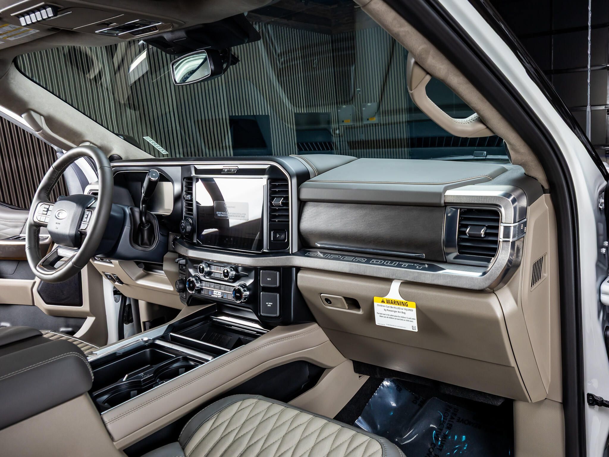 Used 2026 Ford F450 Platinum w/ Platinum Plus Package AWD/4WD image 16