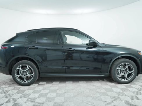 New 2025 Alfa Romeo Stelvio Sprint AWD/4WD image 8