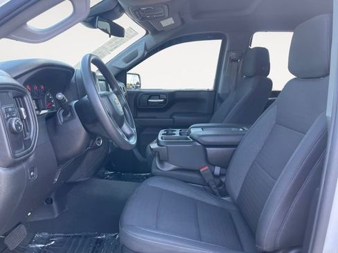 Used 2024 Chevrolet Silverado 1500 Custom image 9