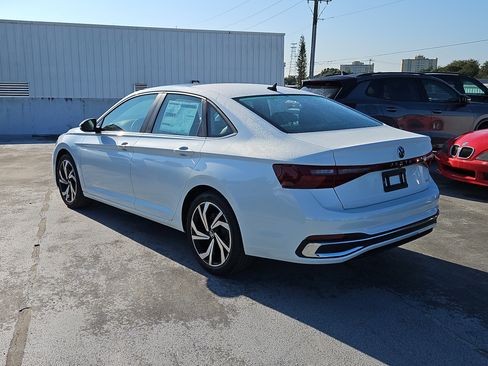 New 2026 Volkswagen Jetta SEL image 3