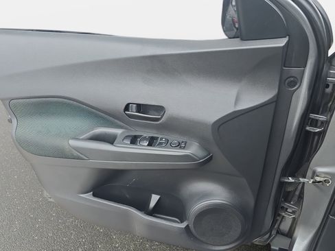 Used 2018 Nissan Kicks S FWD image 24