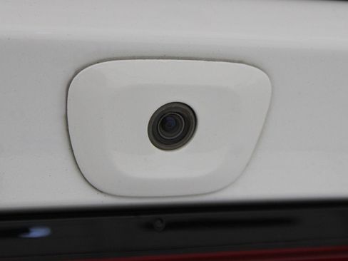 Used 2018 Dodge Charger SXT image 12