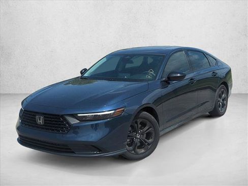Used 2025 Honda Accord SE image 3