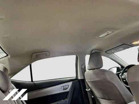 Used 2014 Toyota Corolla LE FWD image 30