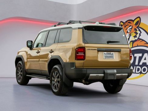Used 2025 Toyota Land Cruiser w/ Premium Package AWD/4WD image 7