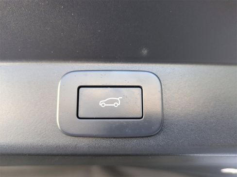 Used 2025 Land Rover Range Rover Sport Dynamic SE image 14