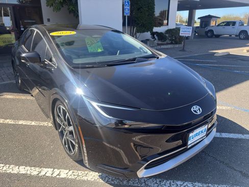 Used 2024 Toyota Prius Prime Premium w/ Advanced Technology Package FWD image 33