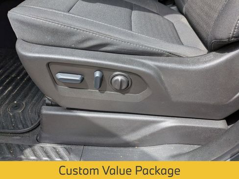 Used 2022 Chevrolet Silverado 1500 Custom image 11