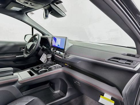 New 2026 Toyota Sienna XSE FWD image 30