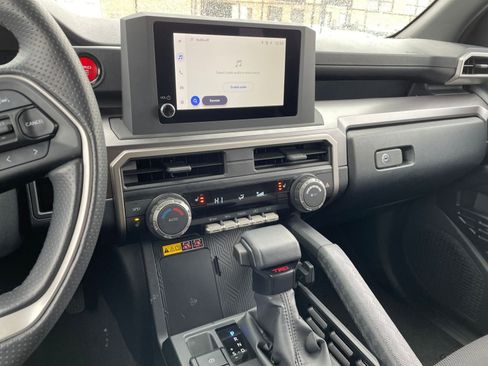 Used 2025 Toyota 4Runner TRD Off-Road image 18