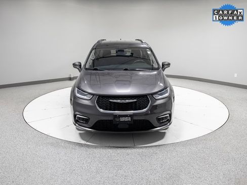 Used 2021 Chrysler Pacifica Touring w/ Cold Weather Group image 29