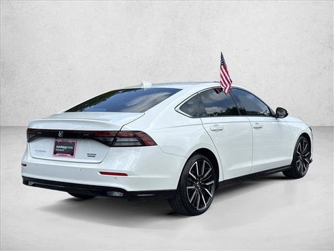 Used 2025 Honda Accord Touring image 9