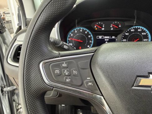 Used 2021 Chevrolet Equinox LS w/ LS Convenience Package image 20