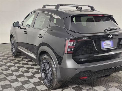 New 2026 Nissan Kicks SR AWD/4WD image 6