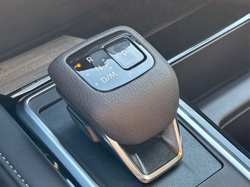 New 2025 Nissan Pathfinder SV image 36