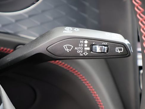 Used 2023 Bentley Bentayga Plug-In Hybrid AWD/4WD image 33