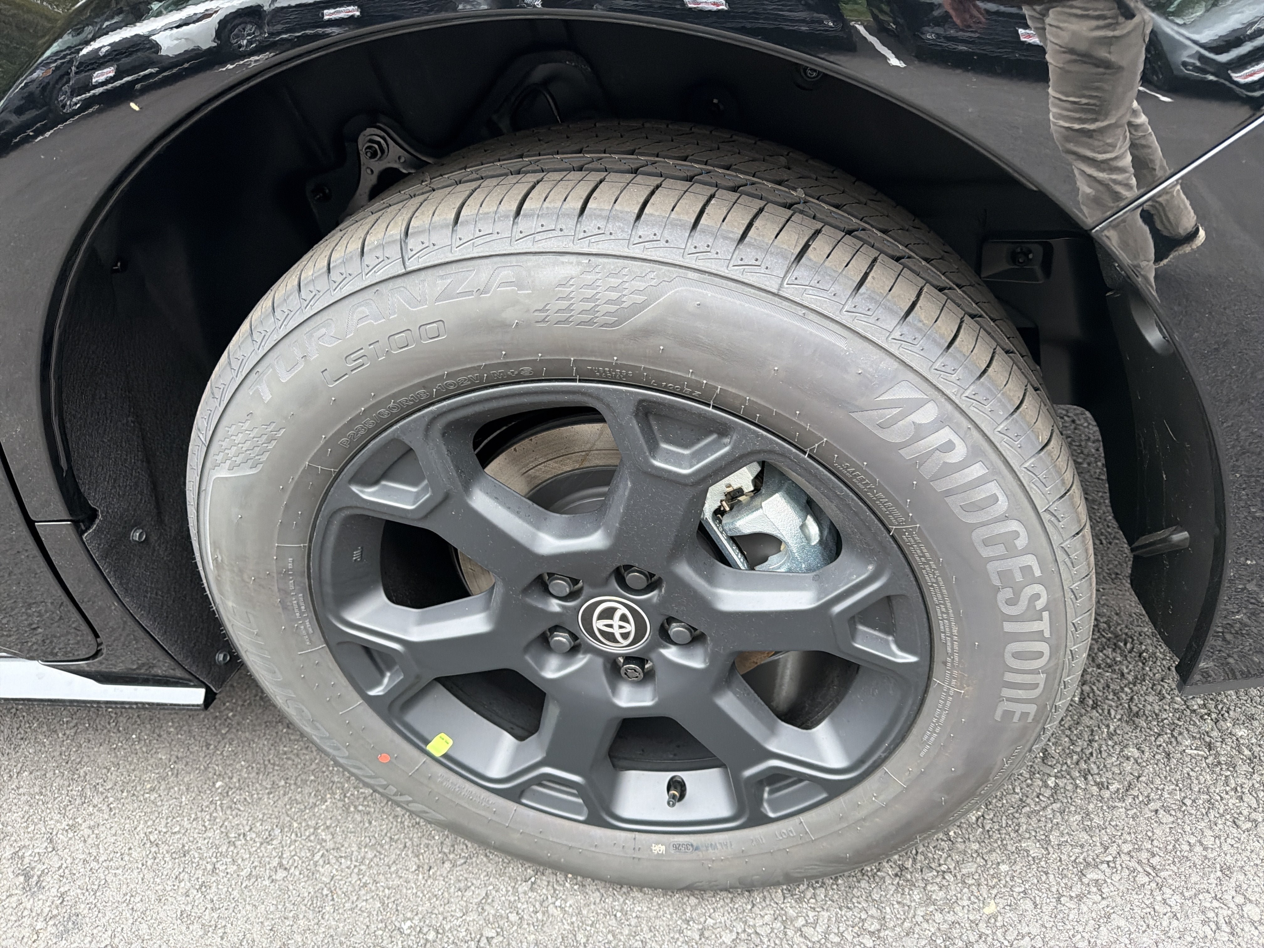 New 2026 Toyota Sienna XLE Woodland Edition AWD/4WD image 7