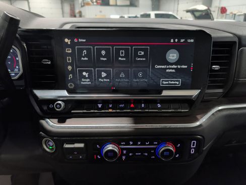 Used 2024 GMC Sierra 3500 SLT image 10