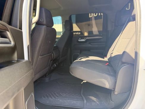 Used 2025 Chevrolet Silverado 2500 LT w/ Convenience Package AWD/4WD image 8