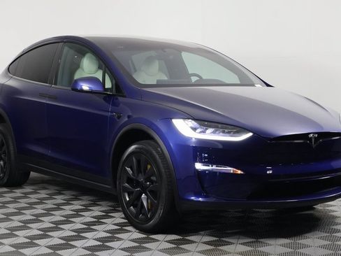 Used 2023 Tesla Model X AWD/4WD image 3