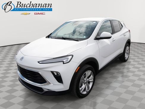 Used 2025 Buick Encore GX Preferred AWD/4WD image 1