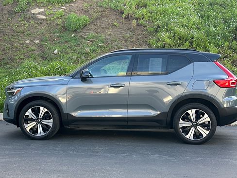 Certified 2023 Volvo XC40 Recharge Plus image 8