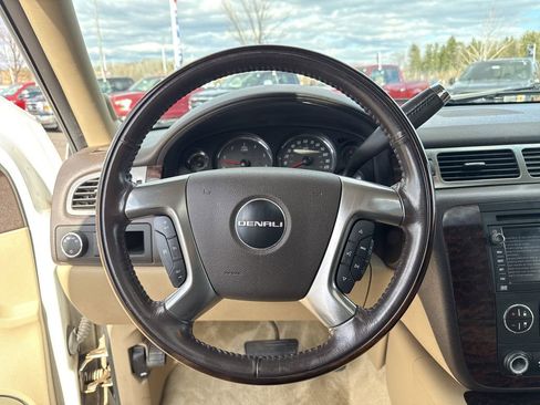Used 2007 GMC Yukon Denali AWD/4WD image 19