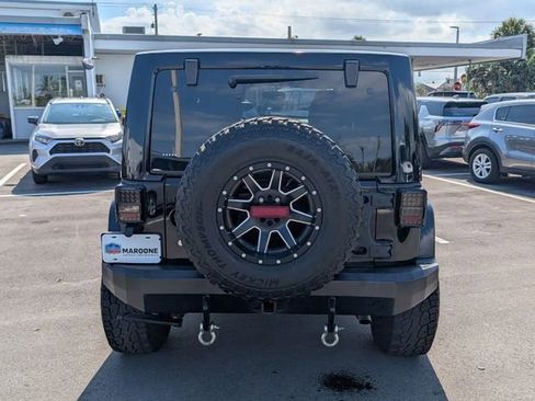 Used 2016 Jeep Wrangler Unlimited Rubicon w/ Connectivity Group image 11