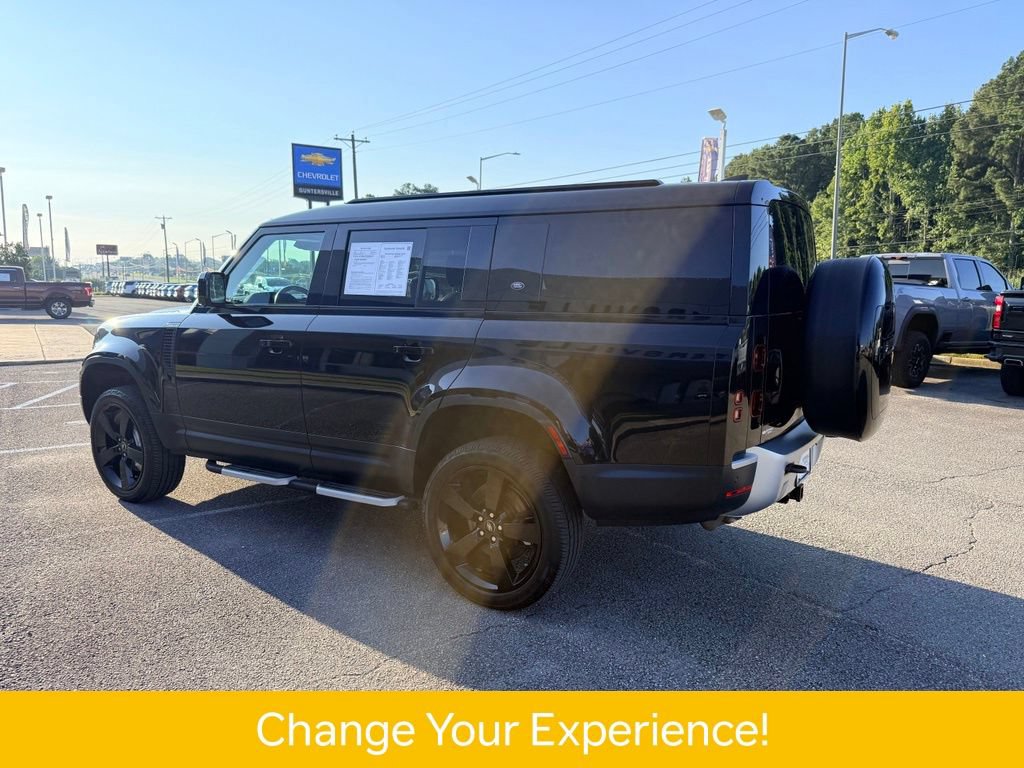Used 2023 Land Rover Defender 130 SE AWD/4WD image 25