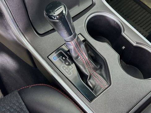 Used 2015 Toyota Camry SE FWD image 23