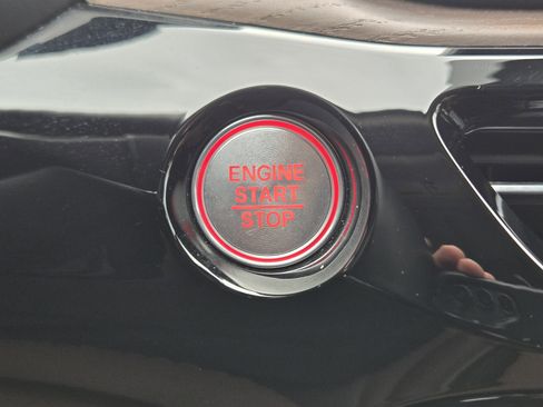 Certified 2025 Acura MDX w/ Advance Package image 22