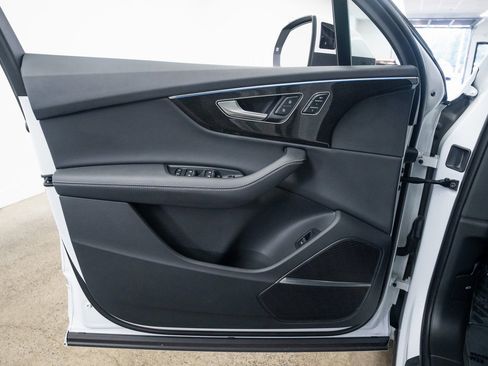 Used 2025 Audi Q7 3.0T Premium Plus w/ Premium Plus Package image 18