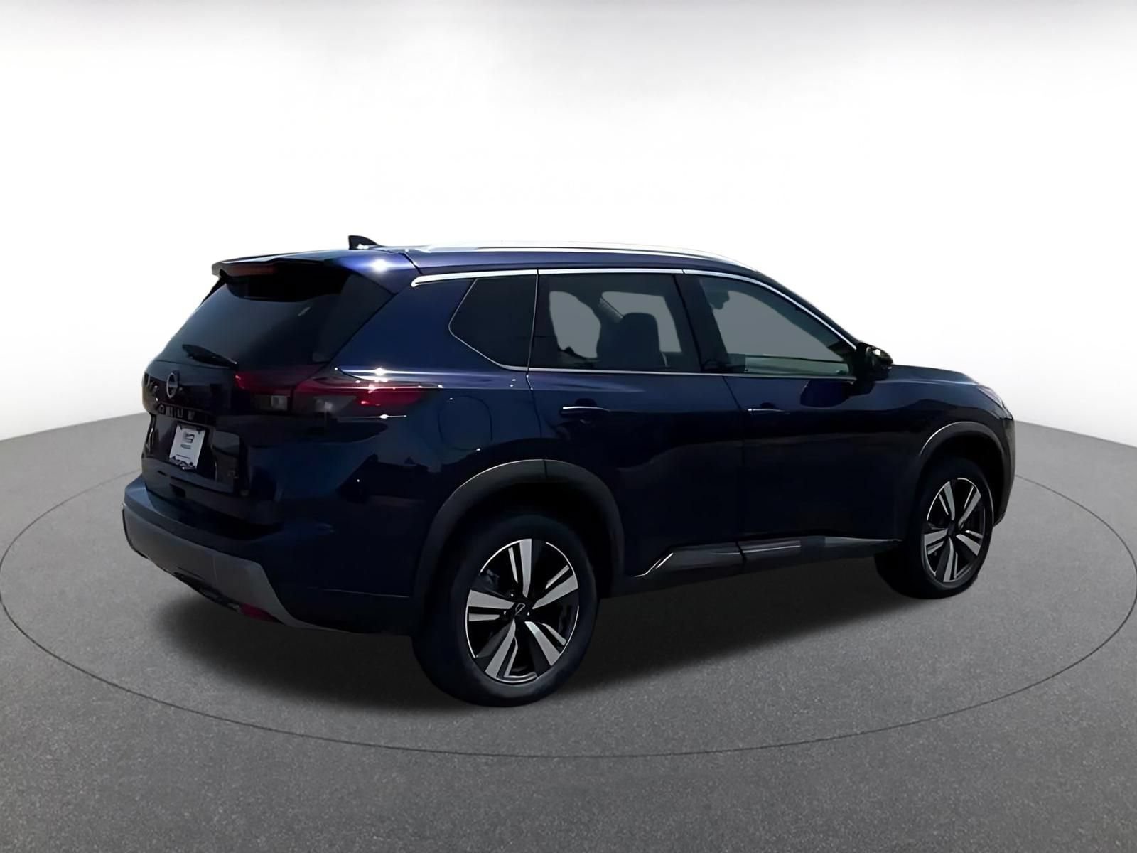 Used 2026 Nissan Rogue SL FWD image 14