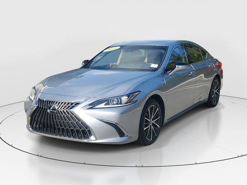 Used 2023 Lexus ES 350 w/ Premium Package image 3