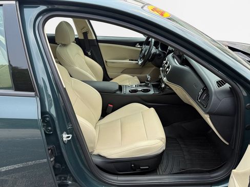 Used 2023 Kia Stinger GT-Line w/ Sun & Sound Package AWD/4WD image 26