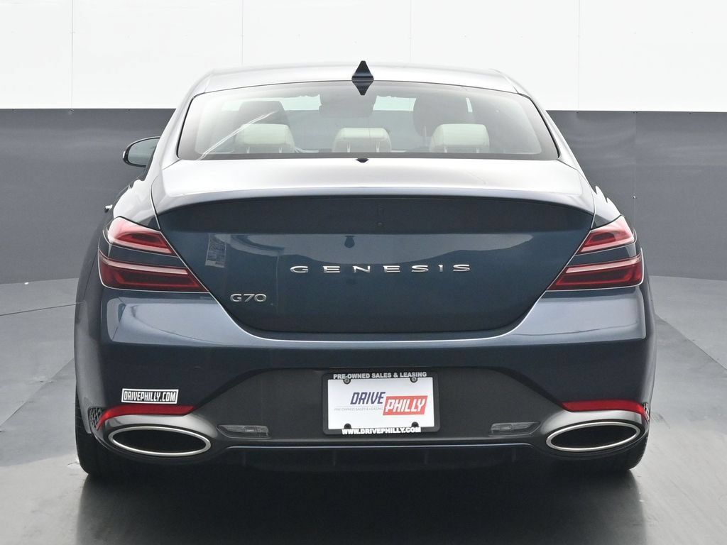 Used 2024 Genesis G70 2.5T RWD image 5