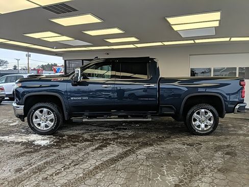 Used 2021 Chevrolet Silverado 2500 LTZ w/ LTZ Plus Package image 10
