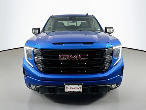 Used 2022 GMC Sierra 1500 Elevation w/ Elevation Premium Package AWD/4WD image 3