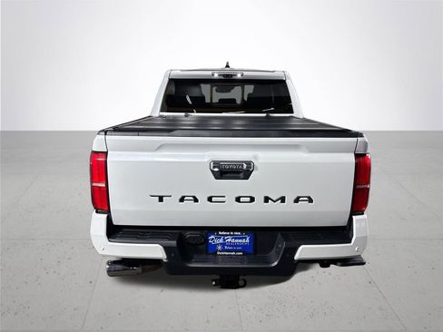 Used 2024 Toyota Tacoma Limited w/ Limited Package (LT) image 7