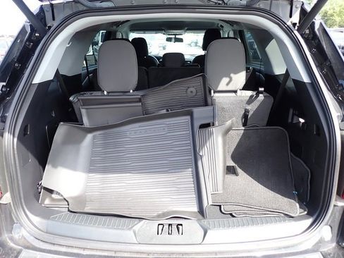 Certified 2023 Ford Explorer XLT image 8