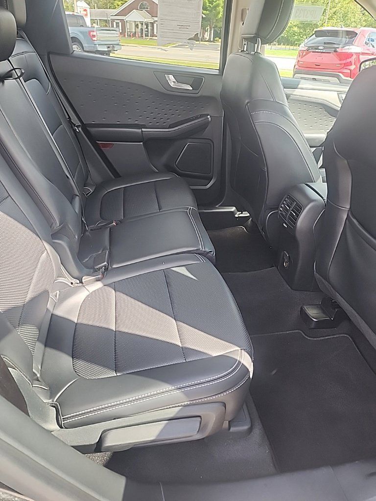 Used 2020 Ford Escape SEL AWD/4WD image 11