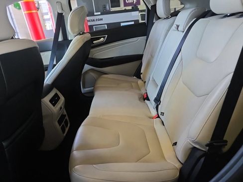 Used 2019 Ford Edge Titanium w/ Equipment Group 301A AWD/4WD image 12
