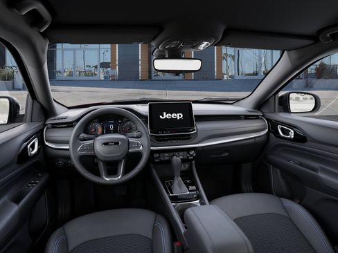 New 2026 Jeep Compass Latitude image 14